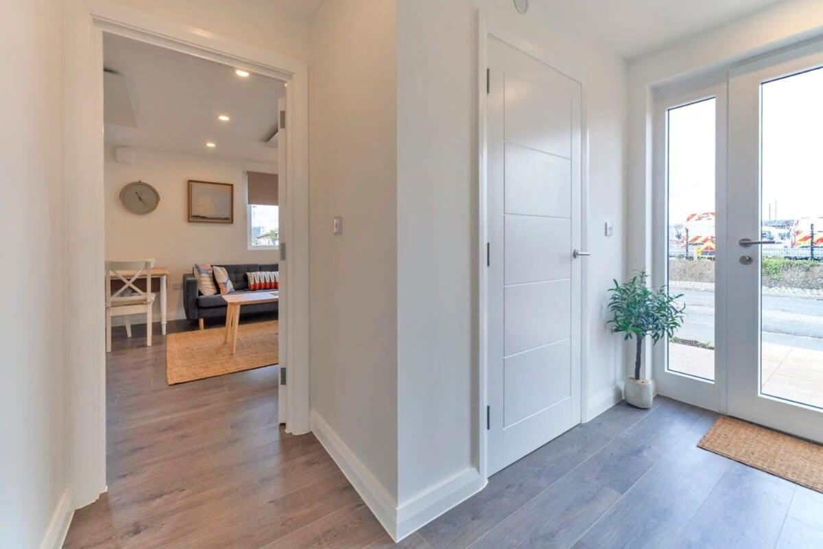 Contemporary 1 Bedroom Apartment In Ashford Ashford  Exteriér fotografie