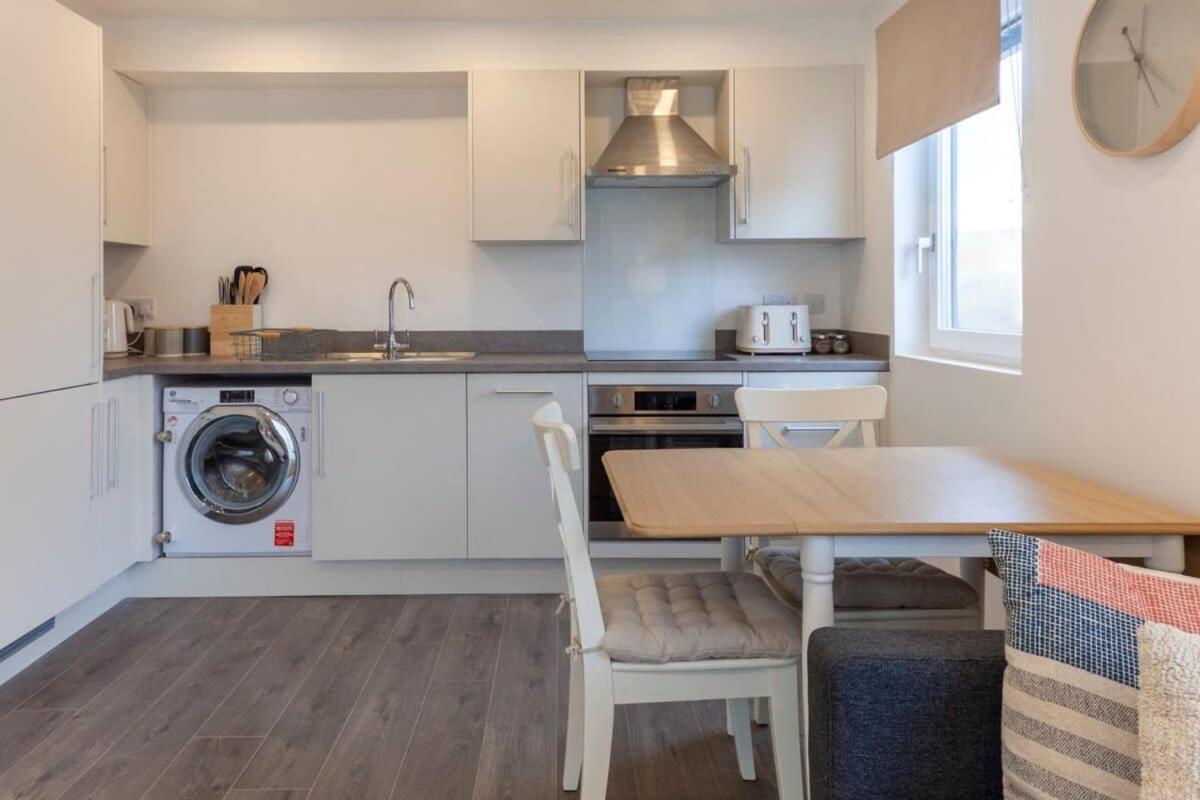 Contemporary 1 Bedroom Apartment In Ashford Ashford  Exteriér fotografie